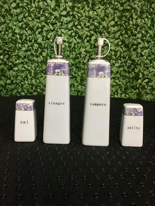 Galheteiro de Porcelana com Detalhes Galheteiro de Porcelana com Detalhes