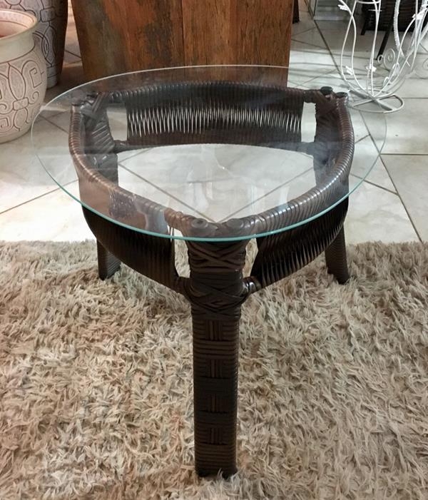 Mesa de Centro com Vidro em Rattan Mesa de Centro com Vidro em Rattan