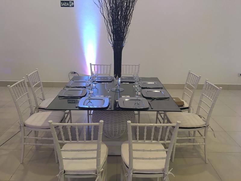 Mesa de Vidro Espelhada 1,30 por 1,30 Mesa de Vidro Espelhada 1,30 por 1,30