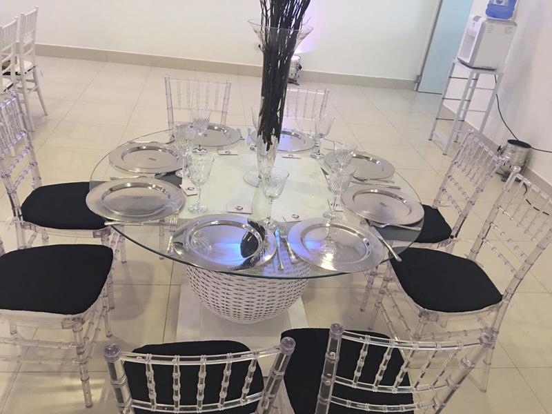 Mesa de Vidro Redonda 1,30 com Pé Bola Branco e Marrom Mesa de Vidro Redonda 1,30 com Pé Bola Branco e Marrom