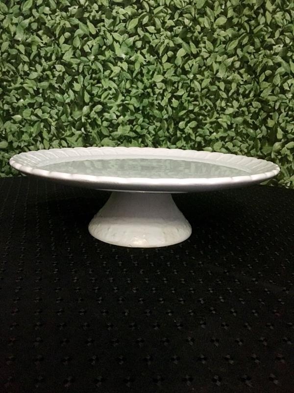 Prato de Porcelana Grande com Pé Prato de Porcelana Grande com Pé