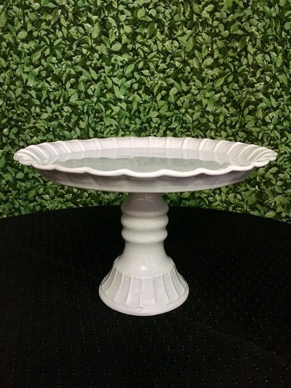 Prato de Porcelana Grande Pé Alto Prato de Porcelana Grande Pé Alto