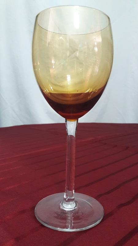 Taça Amarela de Aguá Taça Amarela de Aguá