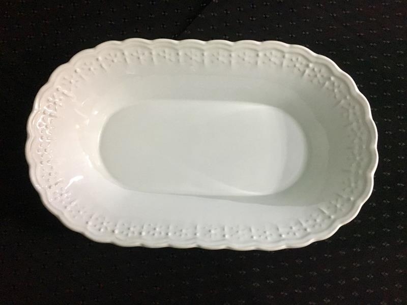 Travessa de Porcelana Oval com Detalhes Travessa de Porcelana Oval com Detalhes
