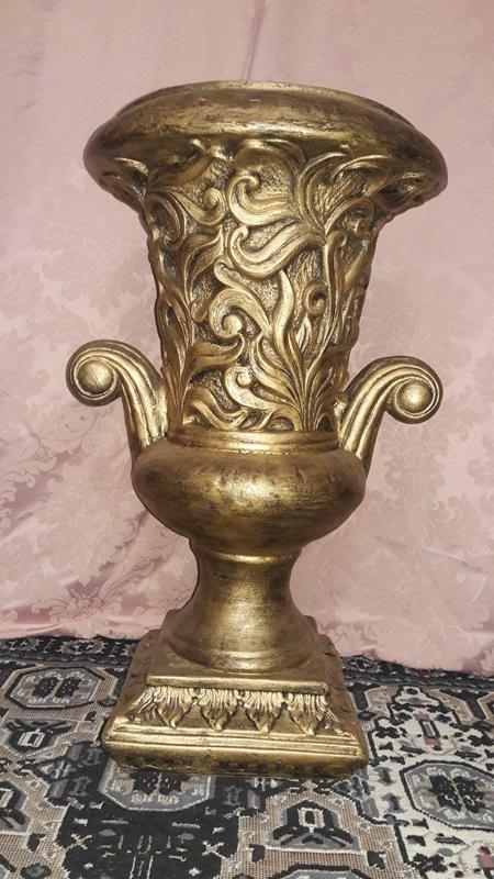 Vaso de Resina Grande Dourado com Desenho de Folhas Vaso de Resina Grande Dourado com Desenho de Folhas