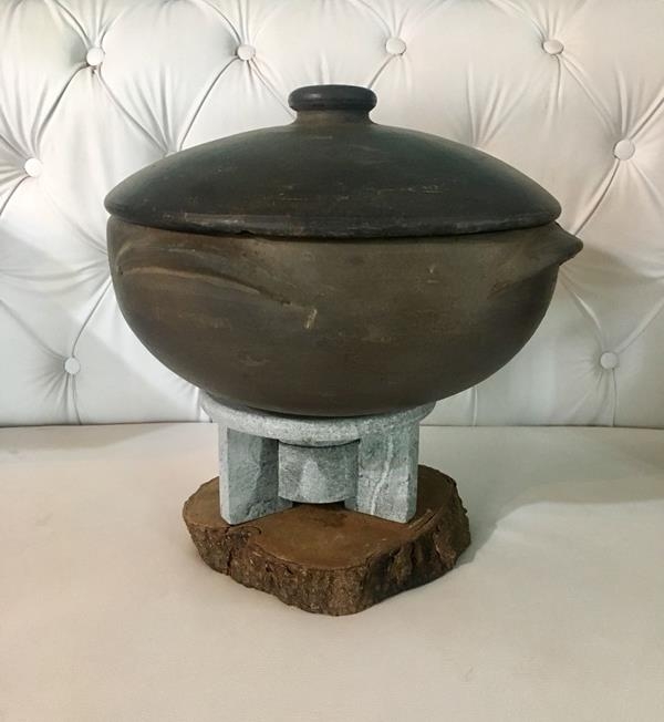 Panela de Barro Grande com Espiriteira Panela de Barro Grande com Espiriteira